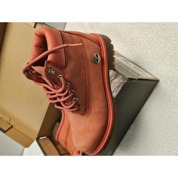 Timberland Classic Youths Size 2.5 6-Inch Premium Waterproof Boots - Rust Orange